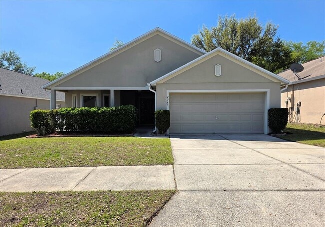 2076 Newtown Rd in Groveland, FL - Building Photo - Building Photo