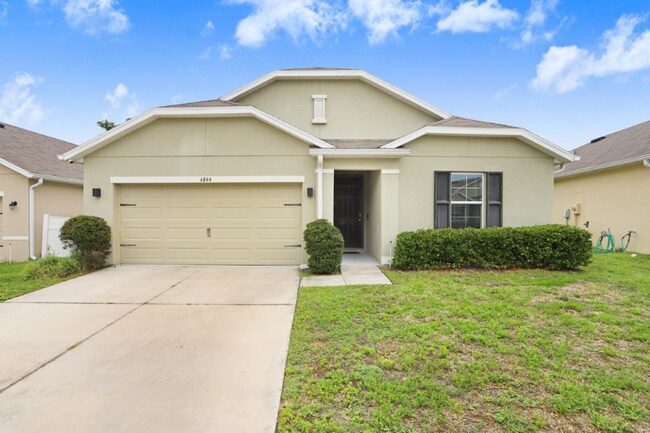 6866 Wagon Trail St in Zephyrhills, FL - Building Photo - Building Photo