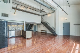 1234 Hamilton St, Unit 104 in Philadelphia, PA - Foto de edificio - Building Photo