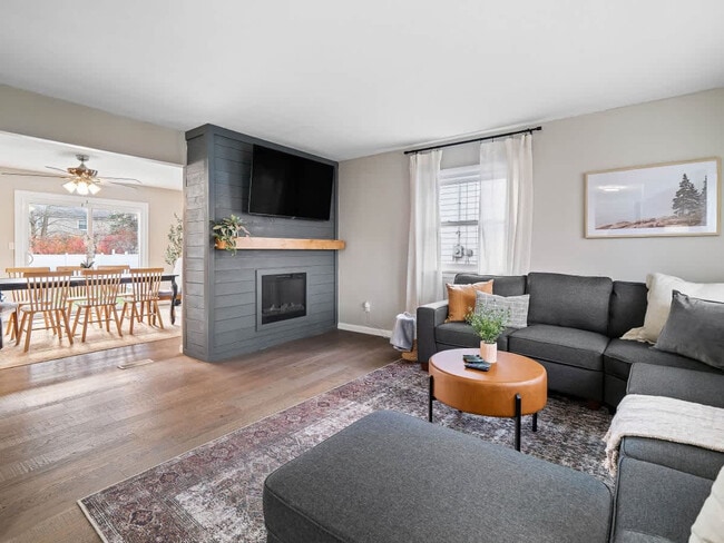 property at 4861 Pineview Dr