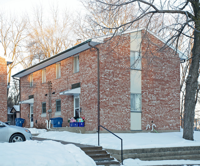 755 Livingston Ave in St. Paul, MN - Building Photo - Building Photo