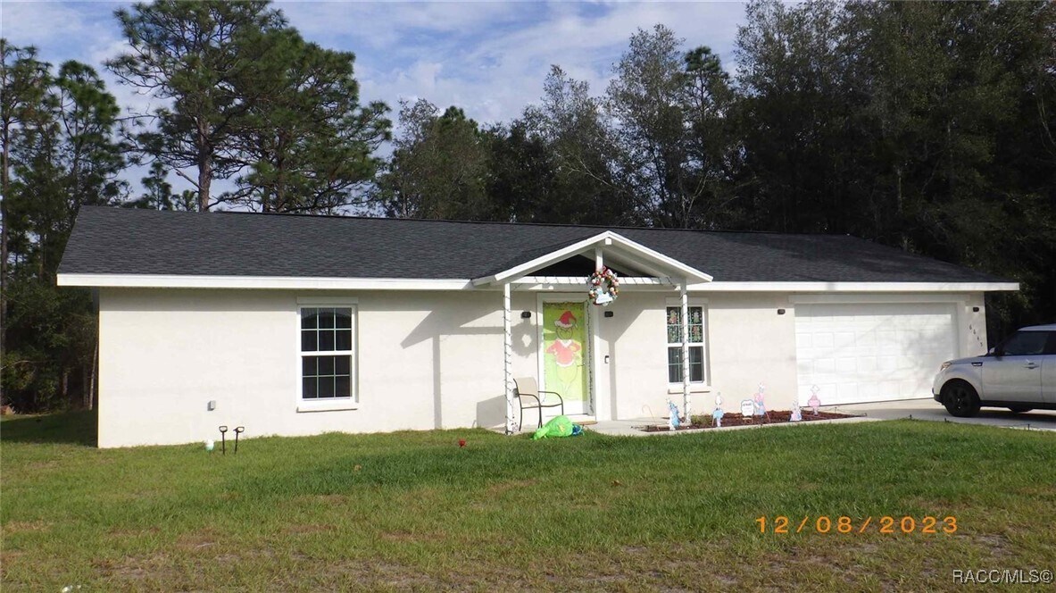 6645 N Bedstrow Blvd in Dunnellon, FL - Building Photo