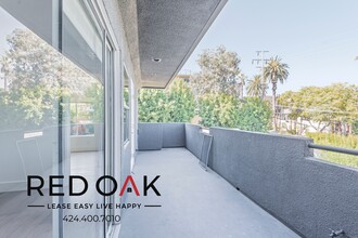 939 Palm Ave in West Hollywood, CA - Building Photo - Building Photo