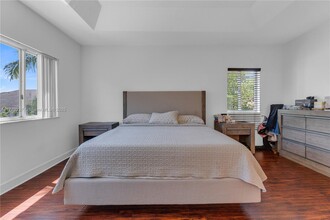 6414 NW 104th Path in Doral, FL - Building Photo - Building Photo