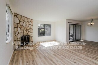 6797 Lambert Way in San Diego, CA - Building Photo - Building Photo
