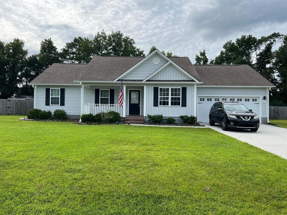 141 Louie Ln in Jacksonville, NC - Building Photo