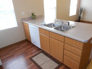 510 5th St, Unit C in Coralville, IA - Foto de edificio - Building Photo