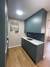 922 24th St NW, Unit 311 in Washington, DC - Foto de edificio - Building Photo