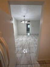 2060 NW 81st Ave in Pembroke Pines, FL - Building Photo - Building Photo