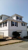 2 Terino Dr, Unit Unit 2 in North Providence, RI - Building Photo