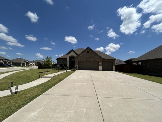 541 Firethorn Dr in Royse City, TX - Building Photo - Building Photo