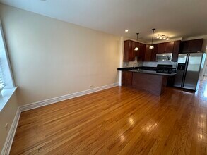 6309 N Albany Ave, Unit 3B in Chicago, IL - Building Photo - Building Photo
