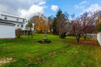 45 Dayton St in Danvers, MA - Foto de edificio - Building Photo