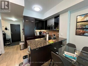 5168 Yonge St in Toronto, ON - Building Photo - Building Photo