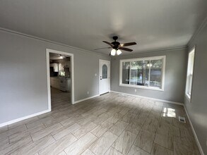 2157 Nelms Dr SW in Atlanta, GA - Building Photo - Building Photo