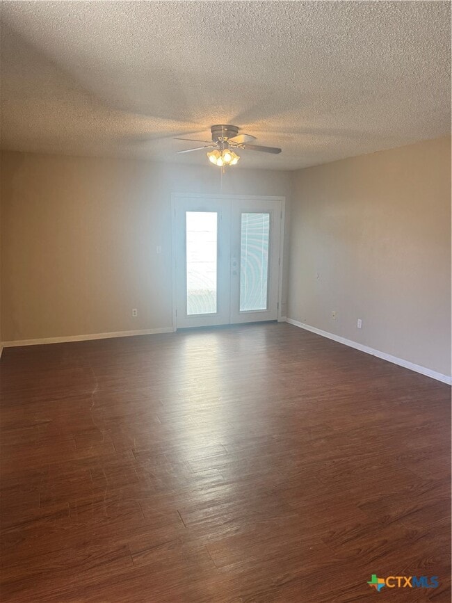 414 Mariner Dr in Victoria, TX - Building Photo - Building Photo