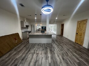 208 Cliffdale Ave in Dallas, TX - Building Photo - Building Photo