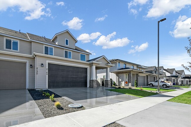 8149 W Grey Alder Dr in Eagle, ID - Building Photo - Building Photo