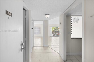 4164 Inverrary Dr in Lauderhill, FL - Building Photo - Building Photo