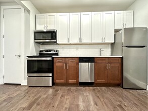 17 Vermilyea Avenue in New York, NY - Foto de edificio - Floor Plan