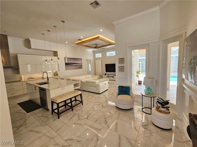 property at 8122 Wilshire Lakes Blvd