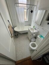 380 Riverway, Unit 24 in Boston, MA - Building Photo - Building Photo