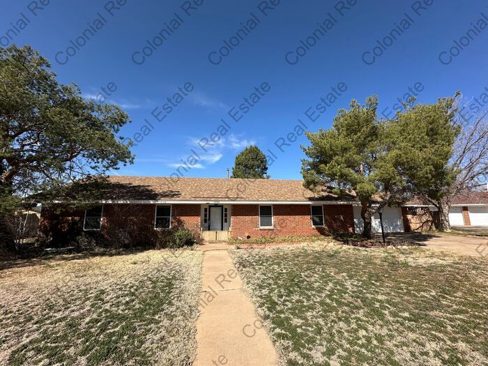 1044 Fairway Terrace in Clovis, NM - Building Photo