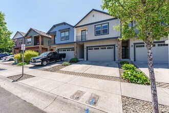 100 N 42nd Pl in Ridgefield, WA - Building Photo - Building Photo