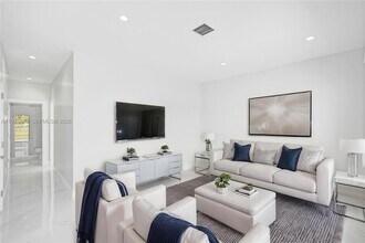 12120 SW 219th St in Goulds, FL - Building Photo - Building Photo