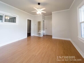 1/2 Glendale Blvd in Los Angeles, CA - Building Photo - Building Photo