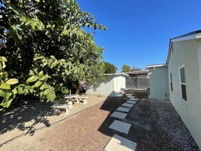 20826 Roseton Ave-Unit -20826 ROSETON in Lakewood, CA - Building Photo - Building Photo