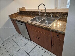 11582 NW 44th St in Coral Springs, FL - Building Photo - Building Photo