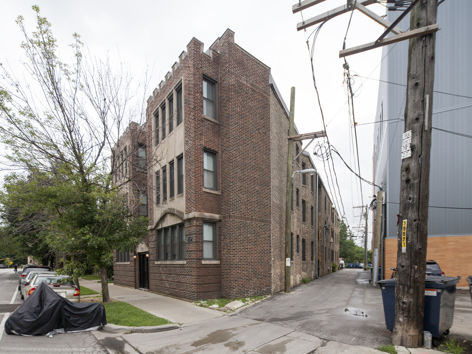 2229 W Wilson Ave in Chicago, IL - Building Photo