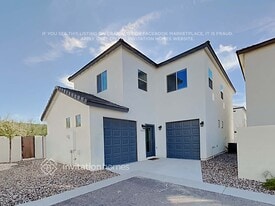 16437 S 10th St in Phoenix, AZ - Building Photo