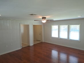 902 Oaklawn Ave in Lafayette, LA - Building Photo - Building Photo