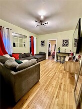 883 E 165th St-Unit -1F in Bronx, NY - Foto de edificio - Building Photo