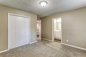 801 Naylor Ave, Unit E41 in Murfreesboro, TN - Building Photo - Building Photo