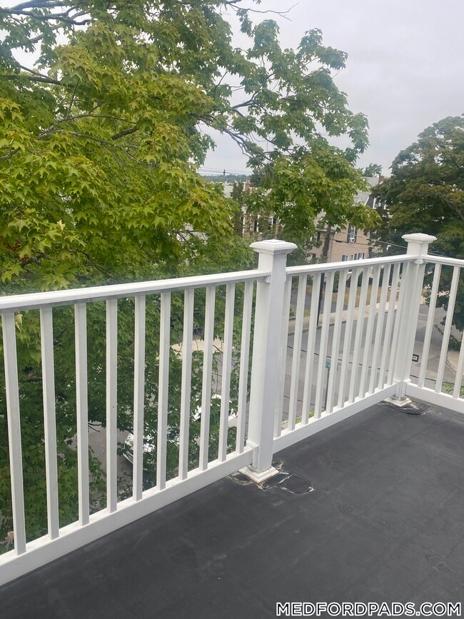 30 Adams St