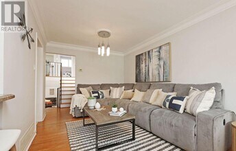 130 Edmonton Dr in Toronto, ON - Building Photo - Building Photo