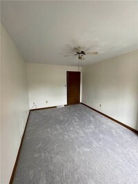 235 Ella St, Unit 1 in Pittsburgh, PA - Building Photo - Building Photo