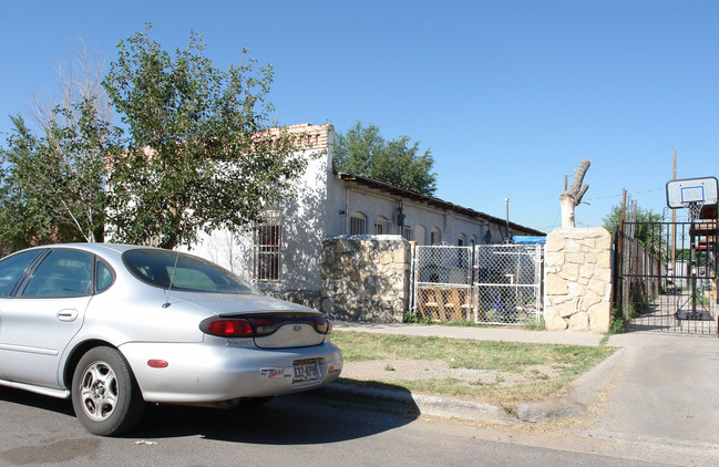 1019 Tays St in El Paso, TX - Building Photo - Building Photo