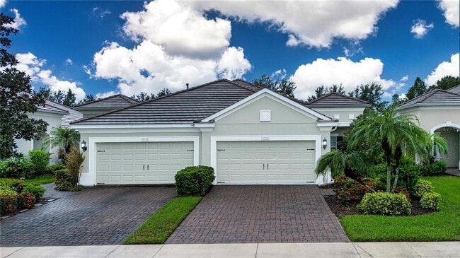 property at 4920 Maymont Park Cir