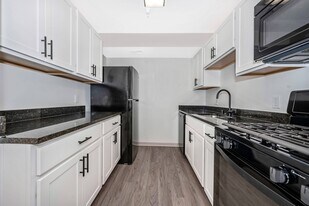 Hilltop Apartments in New Carrollton, MD - Building Photo