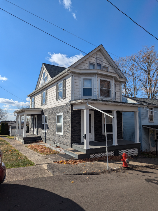 1279 Vine St in Danville, PA - Building Photo