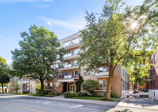 2930 Édouard-Montpetit in Montréal, QC - Building Photo - Building Photo