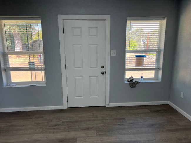 2433 Montgomery St, Unit 3