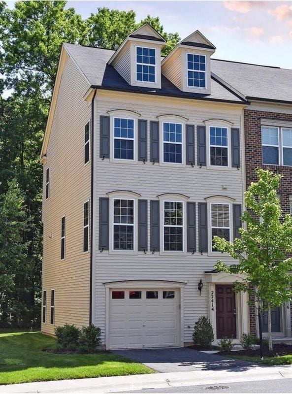 22414 Glenbow Way in Clarksburg, MD - Building Photo - Building Photo