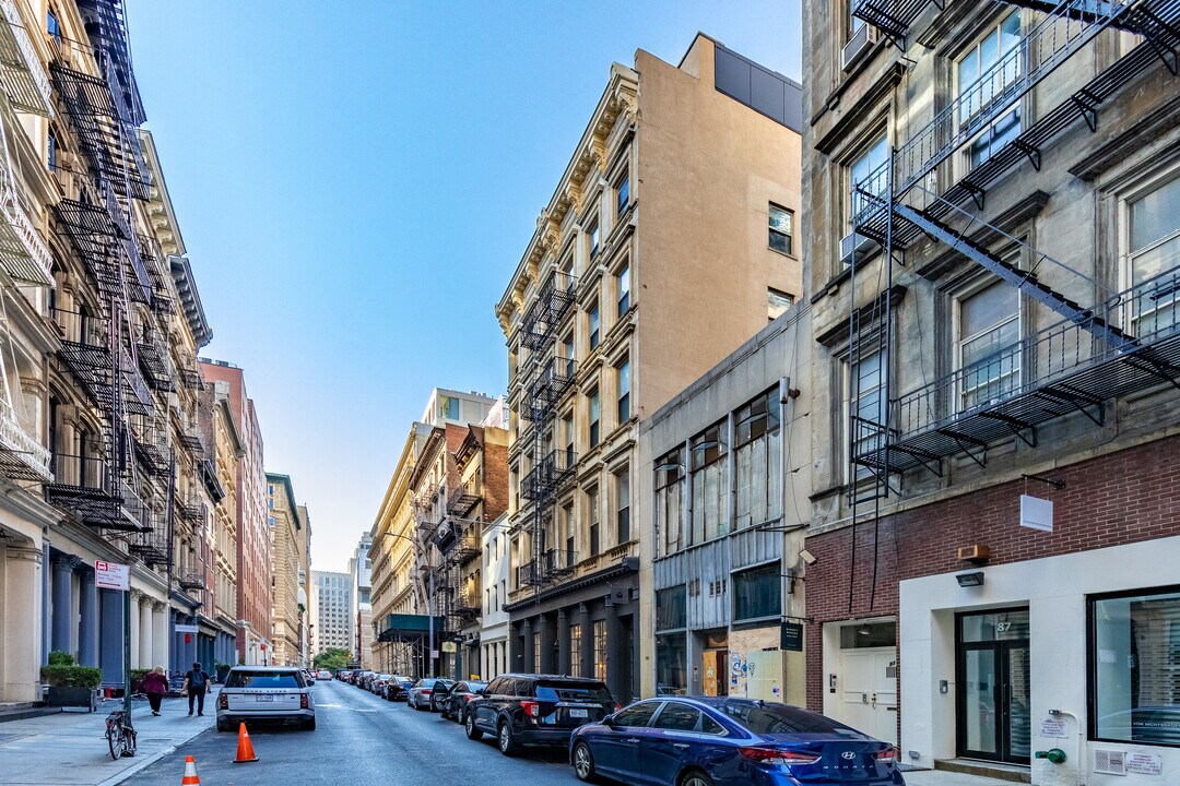 83 Franklin St in New York, NY - Building Photo