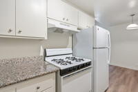 Walnut Creek Apartments in Walnut Creek, CA - Building Photo - Building Photo