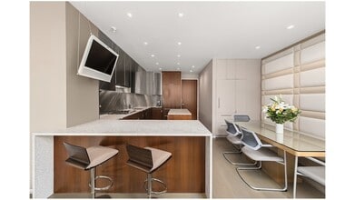 350 W Broadway, Unit 4 in New York, NY - Building Photo - Building Photo